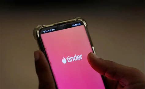 tinder gijon|Gijón, ciudad líder en el uso de esta...